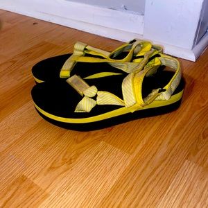 Teva Women's Flatform Universal Sandals